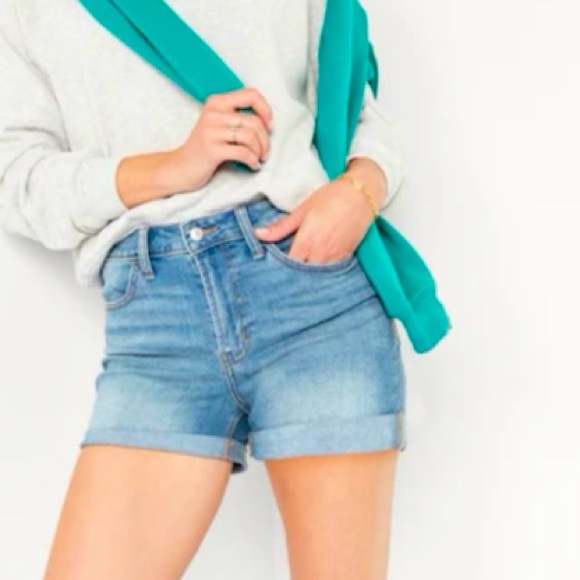 Old Navy Jean Shorts - Picture 3 of 4
